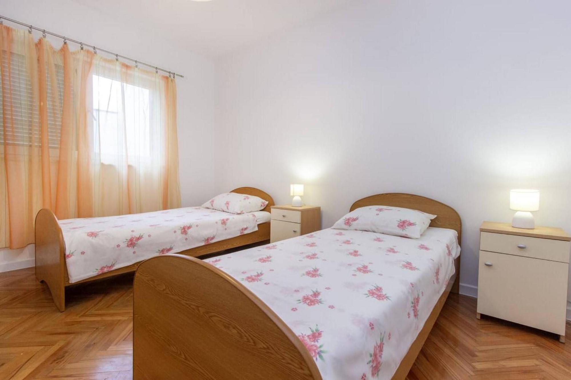 Apartments Alaga Tribalj المظهر الخارجي الصورة