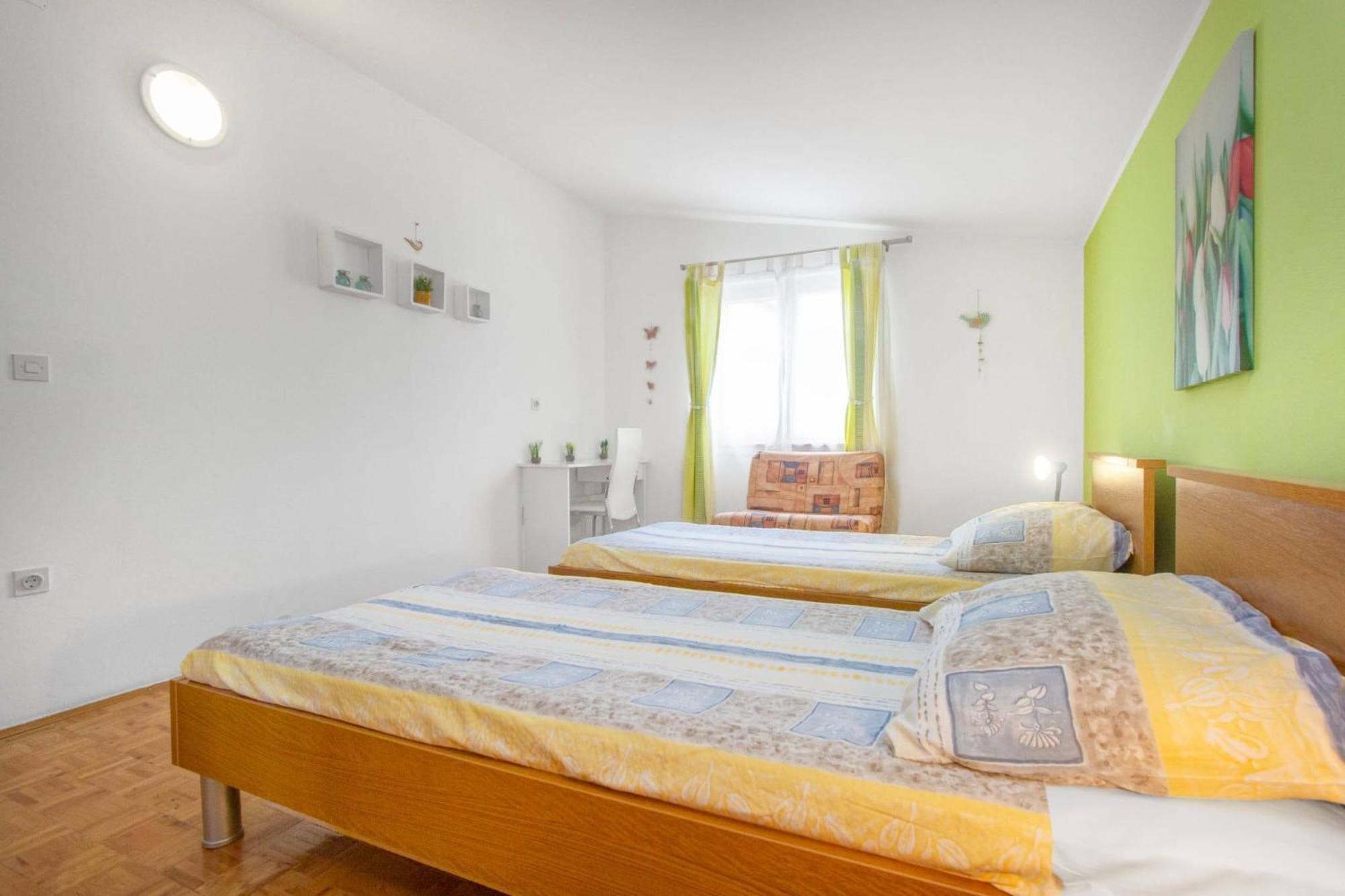 Apartments Alaga Tribalj المظهر الخارجي الصورة