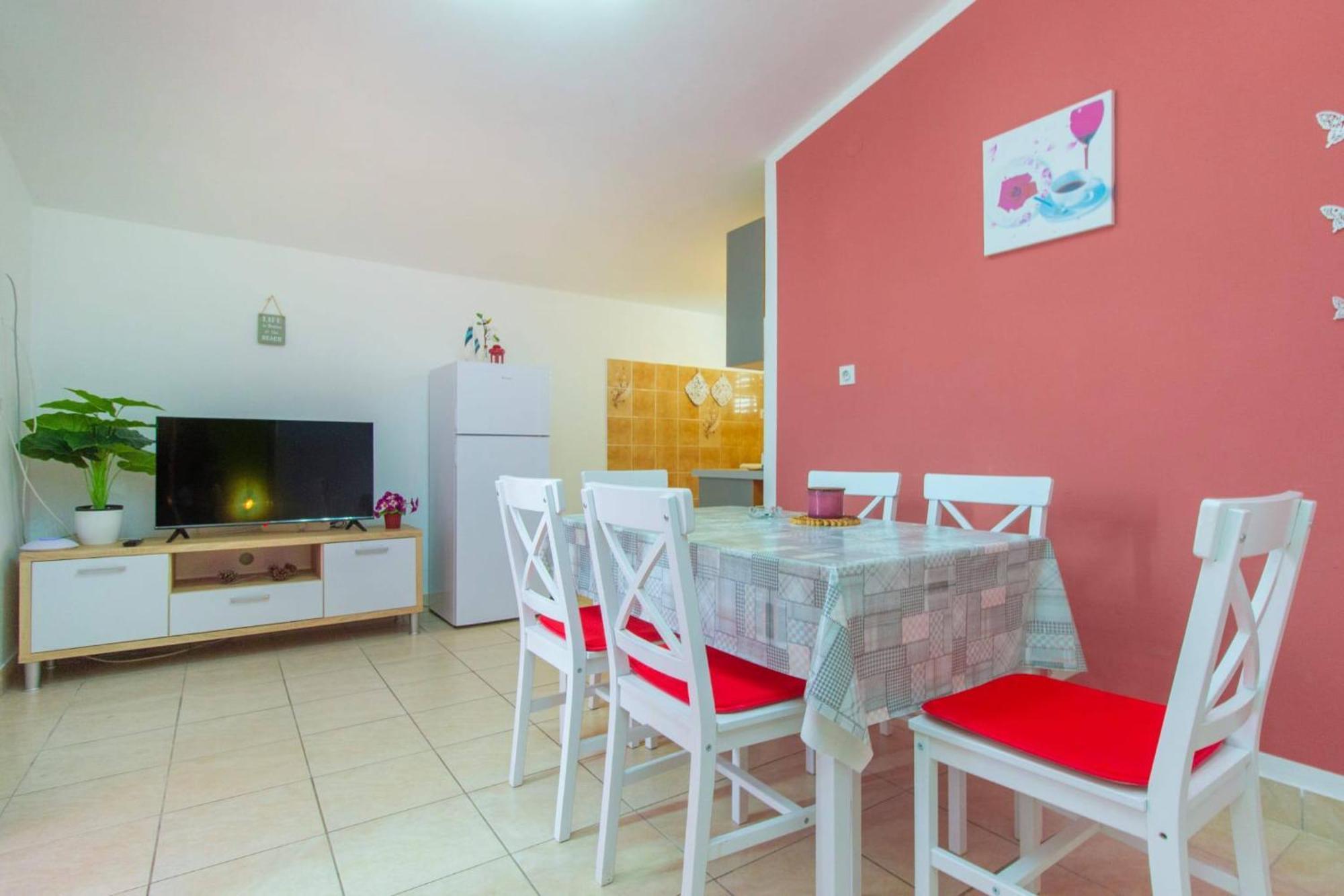 Apartments Alaga Tribalj المظهر الخارجي الصورة