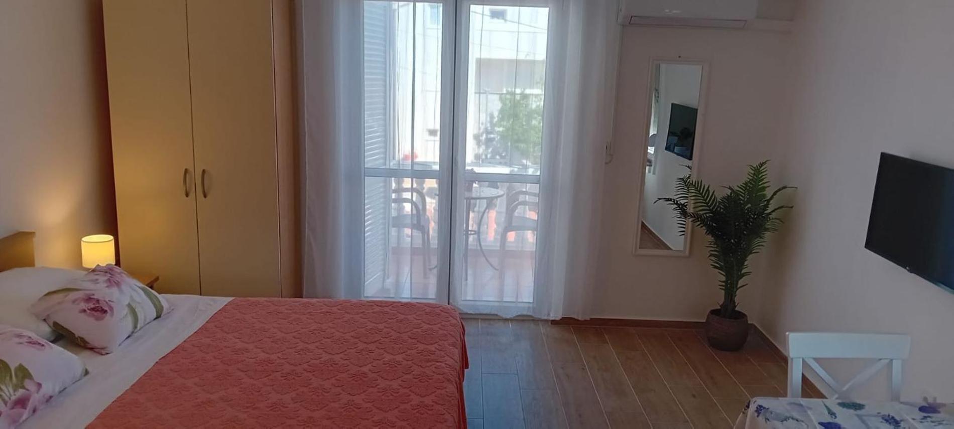 Apartments Alaga Tribalj المظهر الخارجي الصورة